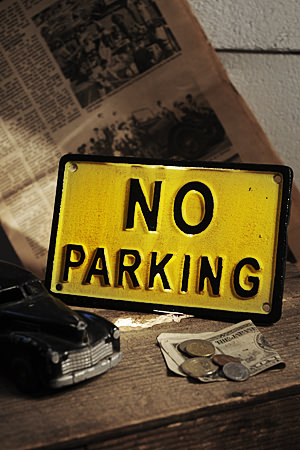 IronSign Rect NOPARKING