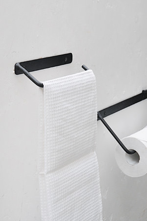 Plain Iron Toilet Paper Holder