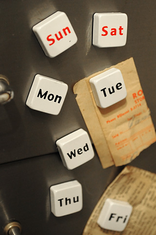 WEEKLY Magnets