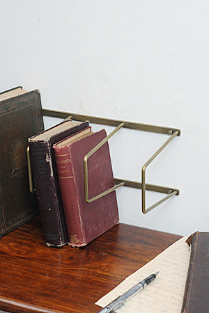 Plain Iron BookStand L